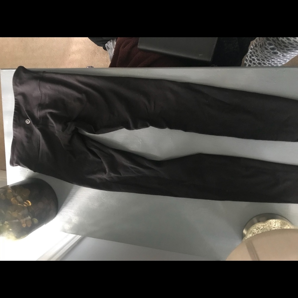 Lululemon size 4